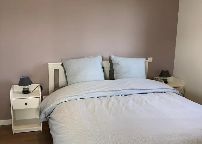 Les Petites Maisons Dans La Prairie - 1 Hébergement de vacances Maresville